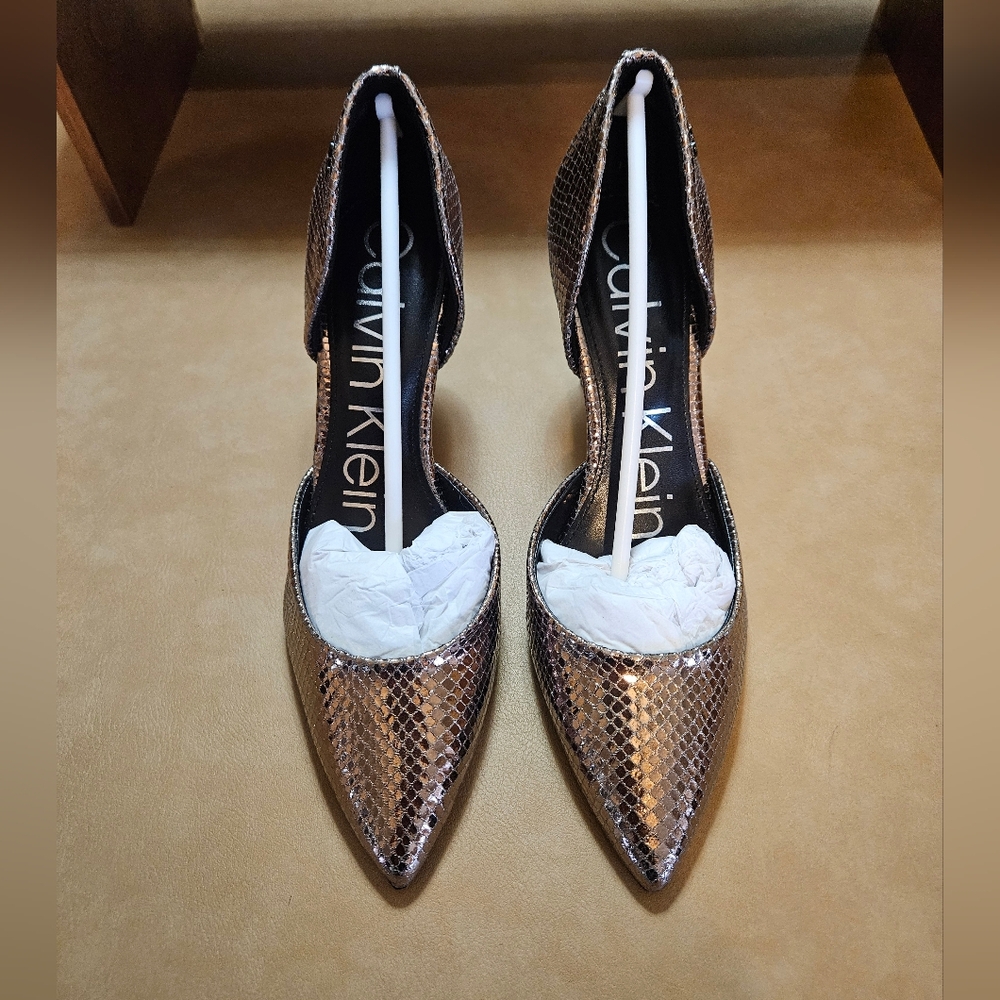 NIB Calvin Klein Size 6 Pewter Gloria - Picture 2 of 9